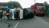 Truk Sabun Terguling di Sidoarjo, Lalu Lintas Mojokerto-Surabaya Macet Panjang