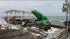 Cuaca Buruk, 7 Anjungan Warung di Pantai Pulo Kodok Tegal Roboh Diterjang Gelombang Tinggi