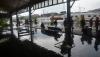 Stasiun Semarang Tawang Banjir, Perjalanan Kereta Api Terganggu - Bagian 6