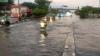 Banjir di Kaligawe Semarang Berangsur Surut, Kendaraan Bisa Melintas