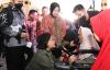 Tinjau Langsung Penyaluran Bansos, Sri Mulyani: Semoga Bisa Dirasakan Manfaatnya