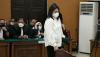 Momen Putri Candrawathi Masuk Ruang Sidang usai Sang Suami Divonis Mati - Bagian 3
