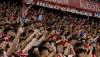 Sindir Kasus Suap Barcelona, Pendukung Bilbao Lempar Uang Palsu ke Lapangan