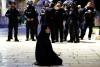 Palestina Memanas! Polisi Israel Serang Puluhan Jemaah di Masjid Al-Aqsa