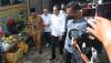 Presiden Jokowi Bagikan Sembako di Pasar Selo Boyolali - Bagian 2