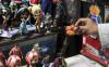 Anak-anak Berburu Mainan di Pasar Asemka usai Dapat THR Lebaran - Bagian 3