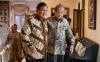 Prabowo Hormat-Cium Tangan Laksamana TNI (Purn) Widodo AS saat Silaturahmi - Bagian 2