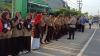 Sambut Kedatangan Presiden Jokowi, Pelajar di Lampung Bawa Bendera di Pinggir Jalan