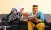 Temui Mbah Harun Calhaj Tertua 119 Tahun, Khofifah: Rahasianya Baca Quran dan Tahajud
