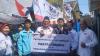 Bacaleg Partai Perindo Bagikan Gerobak Gratis ke Penjual Lontong Mi di Surabaya