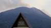 Gunung Ile Lewotolok Erupsi, Semburkan Kolom Abu Setinggi 800 Meter Disertai Dentuman