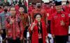 Momen Jokowi, Megawati dan Ganjar Pranowo Salam Metal saat Rakernas PDIP - Bagian 1