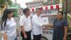 Bacaleg DPRD Surabaya Michael Janji Dampingi UMKM Penerima Gerobak Perindo 