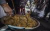 Polres Cimahi Masak 300 Paket Rendang untuk Dibagikan ke Masyarakat - Bagian 1