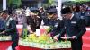 Momen Kapolda-Gubernur dan Kajati Jabar Potong Tumpeng HUT Bhayangkara di Gedung Sate Bandung