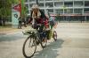 Gowes Malang-Jakarta, Pencari Keadilan Tragedi Kanjuruhan Menangis Tiba di GBK