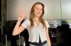 Bedah Makna Lagu Movie, Single Perdana Emma Elliott