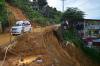 Akses Menuju Teluk Bayur di Bukit Gado-Gado Padang Longsor - Bagian 2
