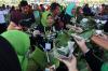 15.000 Paket Sego Kikil dan Tumpeng Ikan Lele Pecahkan Rekor MURI - Bagian 2