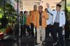 Berbaju Kotak-Kotak, Ganjar Hadiri Rapat TPN bersama Ketum Parpol Pendukung - Bagian 4