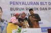 Senyum Semringah Buruh Pabrik Rokok dan Petani Tembakau Dapat BLT Rp1 Juta - Bagian 3