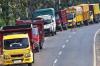 Antrean Panjang Truk Isi BBM Solar Subsidi di Bengkulu - Bagian 2