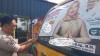 Bawaslu Majalengka Tertibkan APK, Copot Poster Caleg di Angkot