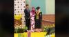 Momen Haru, Wisudawati Dapat Kabar Ayah Meninggal 15 Menit Sebelum Naik Panggung