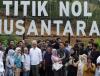 Berkunjung ke IKN, Ganjar Pantau Proyek Pembangunan Ditemani Warga di Titik Nol