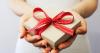 15 Kado Sederhana tapi Berkesan di Hari Spesial, Unik Ada Teh hingga Tas Kosmetik 