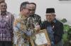 OJK Raih Penghargaan sebagai Badan Publik Informatif Terbaik Nasional - Bagian 2