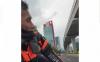 Petugas Dishub Jaksel Nangkring di Kap Mobil, Terbawa dari Jalan Denpasar hingga Menteng
