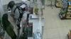 Perampokan di Apotek Batam Terekam CCTV, Pelaku Kuras Uang dan HP Karyawan