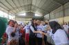 Liliana Tanoesoedibjo Disambut Hangat Warga Pondok Pinang saat Datang ke Bazar Partai Perindo