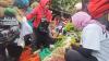 Siti Atikoh Borong Jualan Pedagang Pasar Tradisional di Bandarlampung untuk Dibagi ke Warga