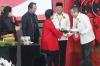 Momen Wapres Ma'ruf Amin Salam Metal Tiga Jari saat HUT ke-51 PDI Perjuangan - Bagian 6