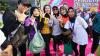 Momen Atikoh Perkenalkan Isyarat Tiga Jari Bermakna I Love You