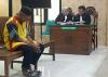 Tok! Hakim Vonis Bebas Kakek Terdakwa Pencuri Ayam Milik Kades di Bojonegoro