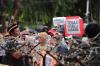 Tolak Pemilu Curang, Puluhan Warga Unjuk Rasa di KPU - Bagian 2