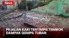 Pejalan Kaki di Surabaya Tertimpa Tembok Dampak Gempa Tuban