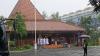Hujan Tak Surutkan Semangat Umat Kristiani di Cilandak Beribadah saat Jumat Agung