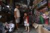 Penjual Mainan Pasar Gembrong Diserbu Anak-Anak usai Lebaran - Bagian 3