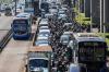 Pekerja Beraktivitas usai Libur Lebaran 2024, Jalanan Jakarta Kembali Macet - Bagian 4