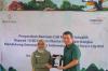 Penyerahan Bantuan CSR kepada 10 SD Binaan Otorita IKN