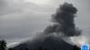 Gunung Ibu Erupsi Sore Ini, Muntahkan Abu Vulkanik 2000 Meter di Atas Puncak