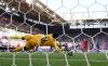 Maarten Paes Murka Lihat Aksi Mike Maignan Tepis Penalti Robert Lewandowksi Diulang, Kenapa?