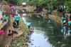 Kompak, Relawan Bersih-Bersih Sampah di Sungai Bendung Palembang - Bagian 1