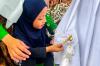 Potret Semangat Anak-anak TK Belajar Membuat Batik