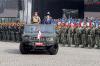 Momen Presiden Jokowi Periksa Pasukan HUT ke-79 TNI - Bagian 4