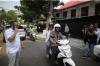 Ridwan Kamil Panas-panasan Naik Ojek Online Hadiri Peresmian Kantor DPD Gerindra Jakarta - Bagian 1